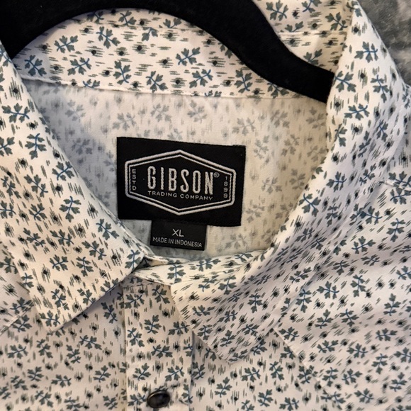 Gibson Men's Black and White Floral Button Down Shirt - Picture 2 of 4